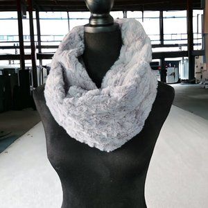 MERONA Faux Fur Neck wrap. OSFA